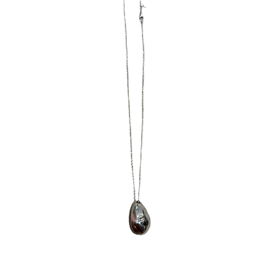 Silver drop necklace